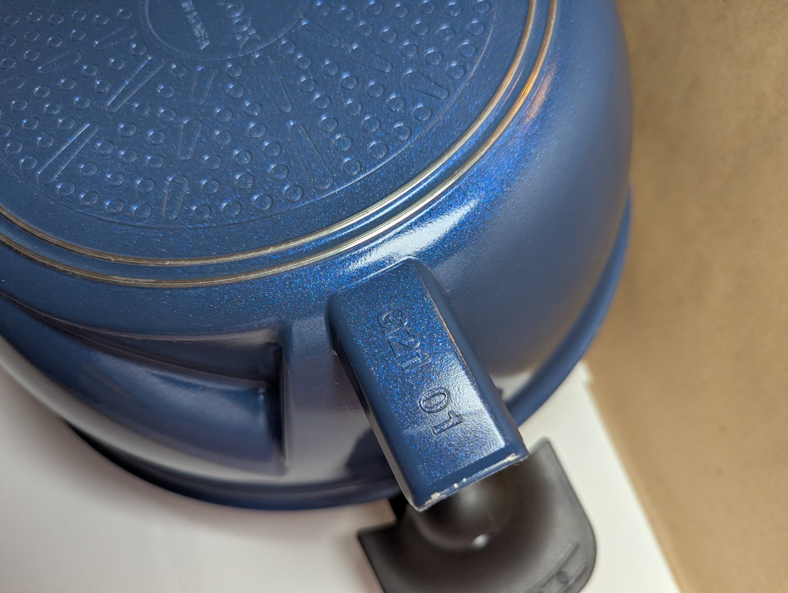 [Parallel Import] Lampcook Automatic Rotating Cooking Pot…. Missing Part!