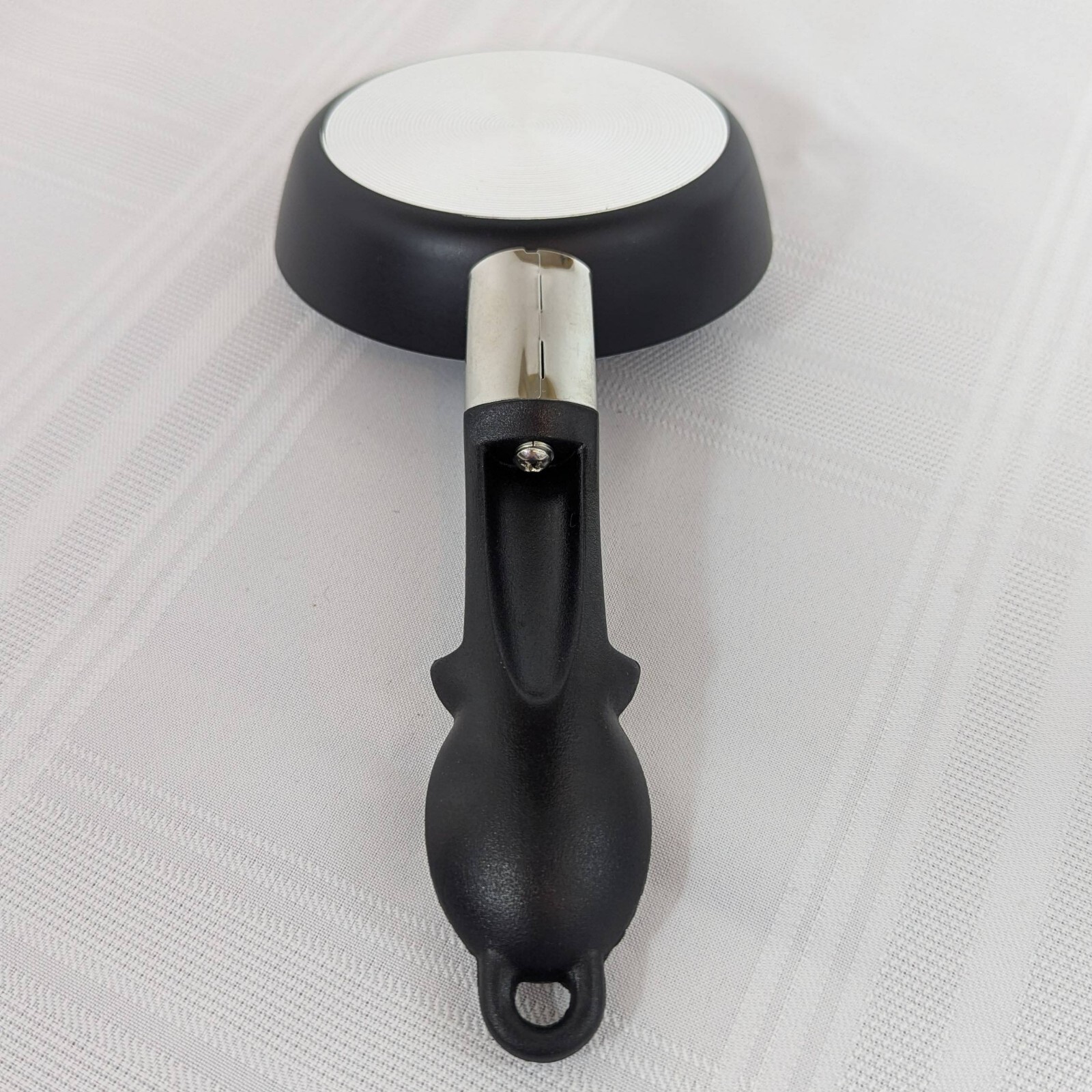 Mini nonstick egg skillet with cute chicken on handle