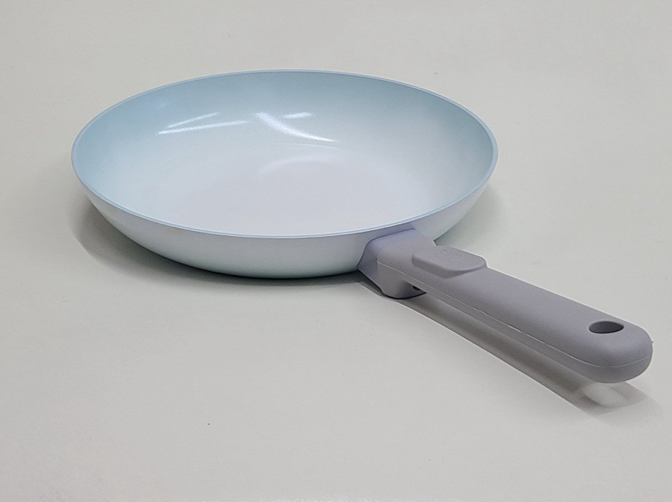 BKLYN Steel Co Lunar Eclipce Ceramic Nonstick Cookware Set 12 Pc Light Blue