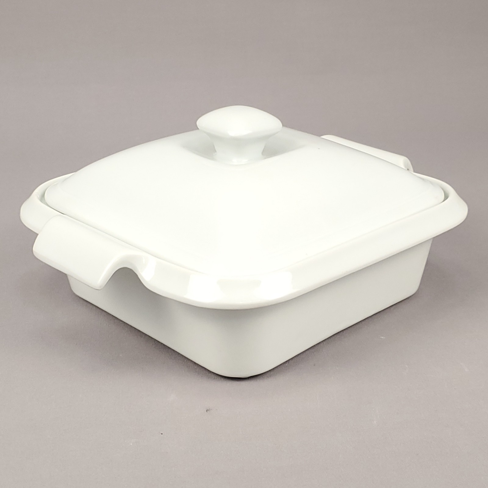 BIA Cordon Bleu Ceramic Covered Casserole Baking Dish 7″ x 7″ x 3″, White 1.5 qt