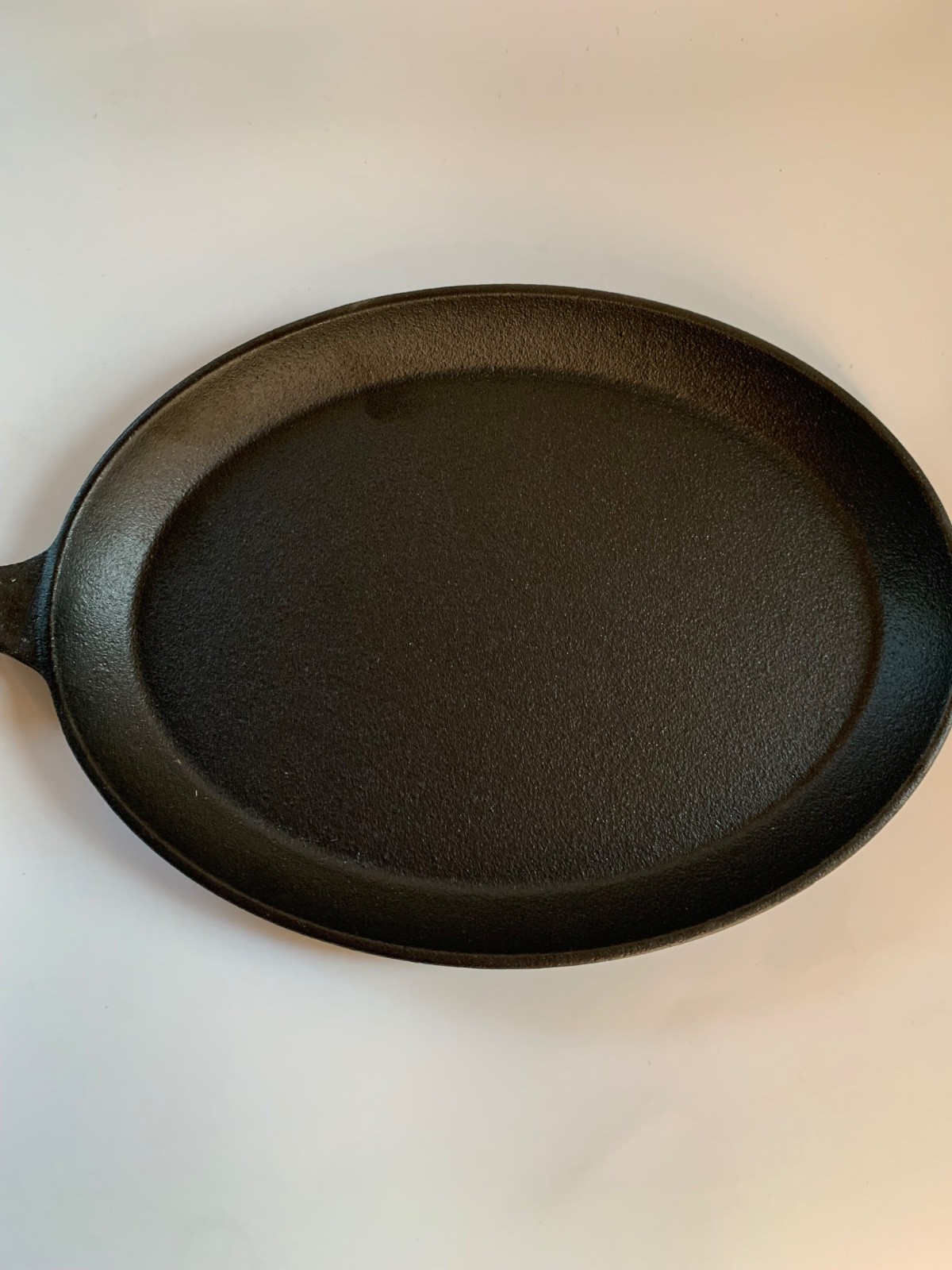NEW! Hawok Cast Iron Skillet Pan Choose Style 9.5 in Fajita or 6 in Skillet