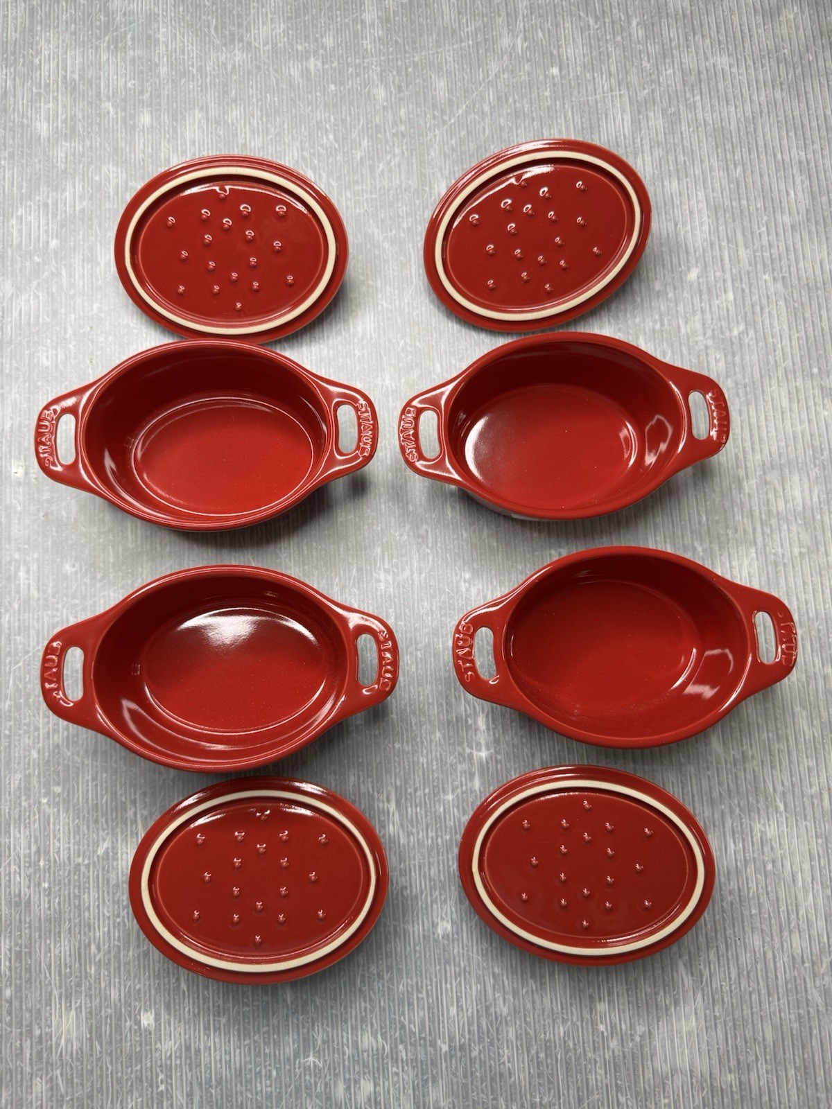 STAUB mini La Cocotte 11 Red Oval Ceramic Pot W/lid 4.5 x 3.5” LOT/4 NEW
