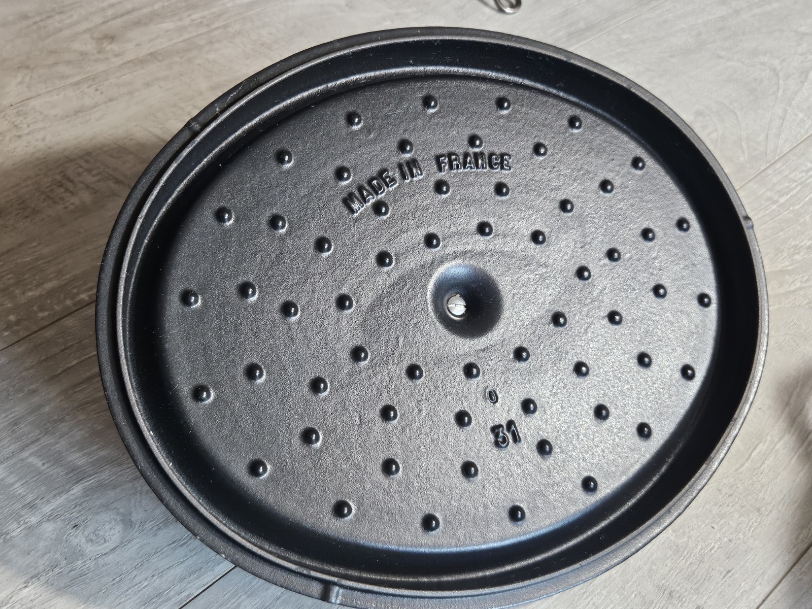 💥STAUB ENAMELED CAST IRON LA COCOTTE DUTCH OVEN 5.75 QT MAROON EXCELLENT