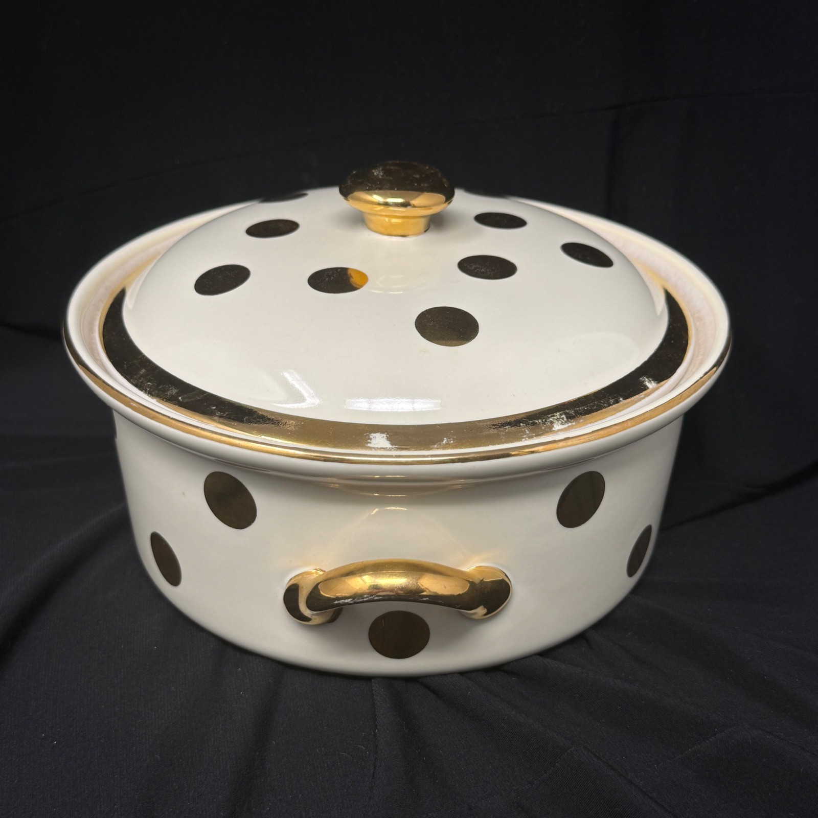 Vintage Hall’s Superior Quality Kitchenware 1.75 Qt Gold Polka Dot Casserole 069