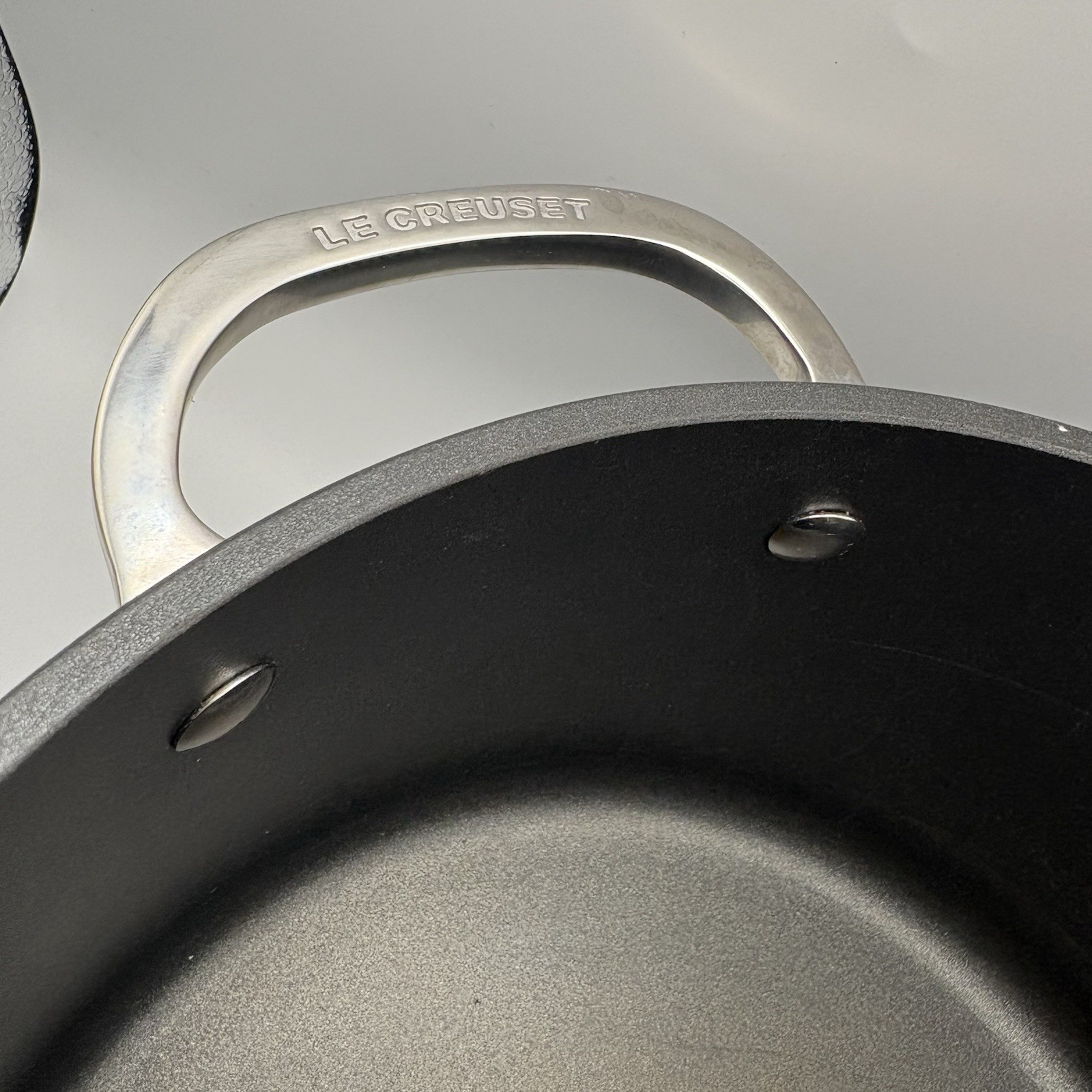Le Creuset Toughened Nonstick Pro 6L / 6.3qt Heavy Duty Stockpot