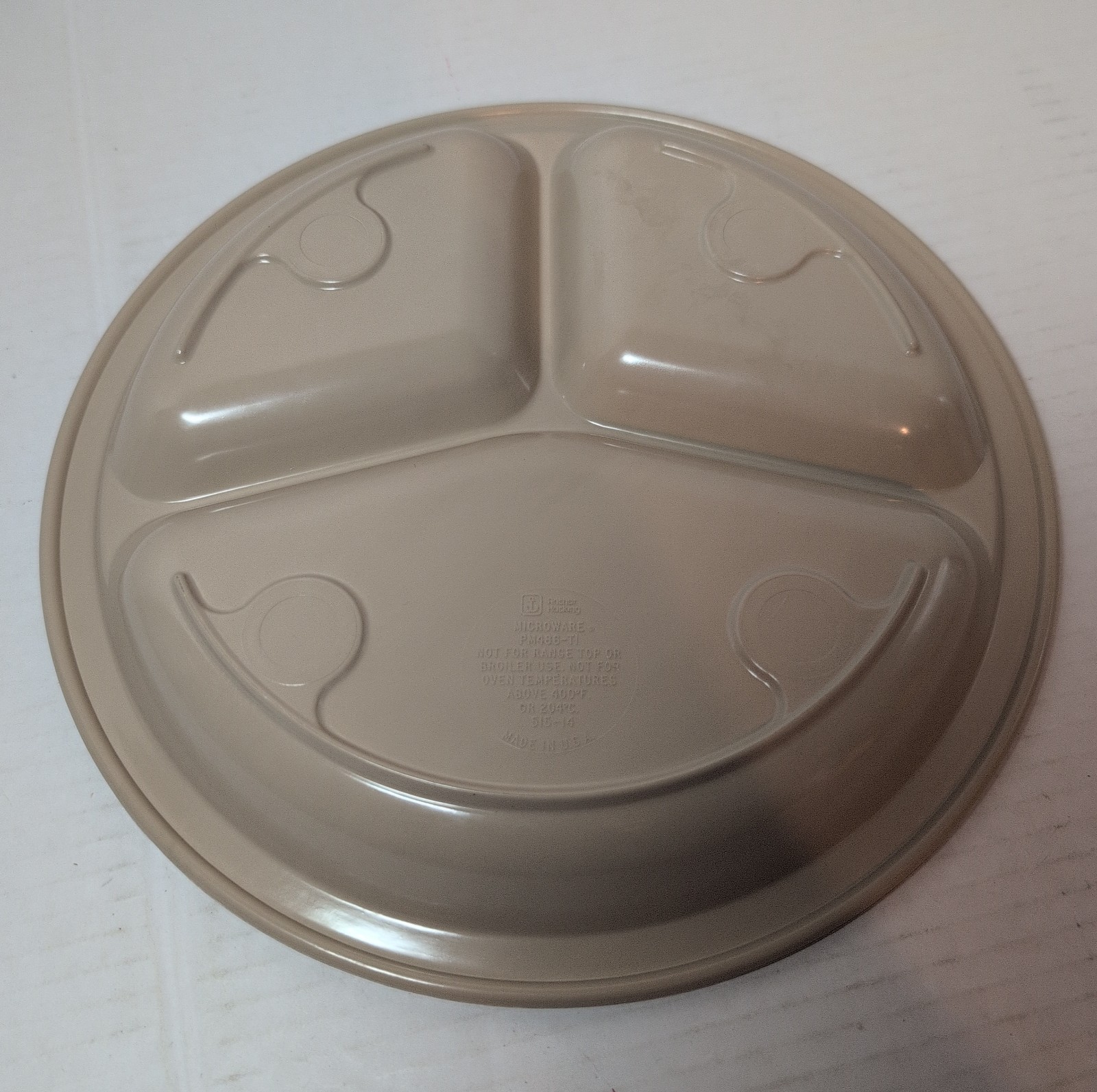 Vintage Anchor Hocking MicroWare PM 486-T1 Divided 9.25″ Plate With Lid
