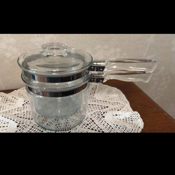 Vintage Pyrex double boiler 1936 through 1948. Straight handles no chips cracks