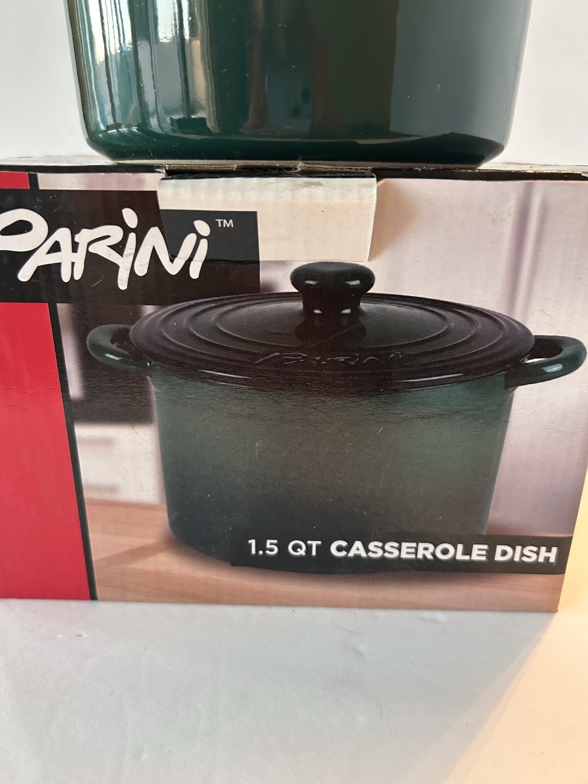 Parini 1.5 Quart Stoneware Casserole Dish with Lid, Green New In Box