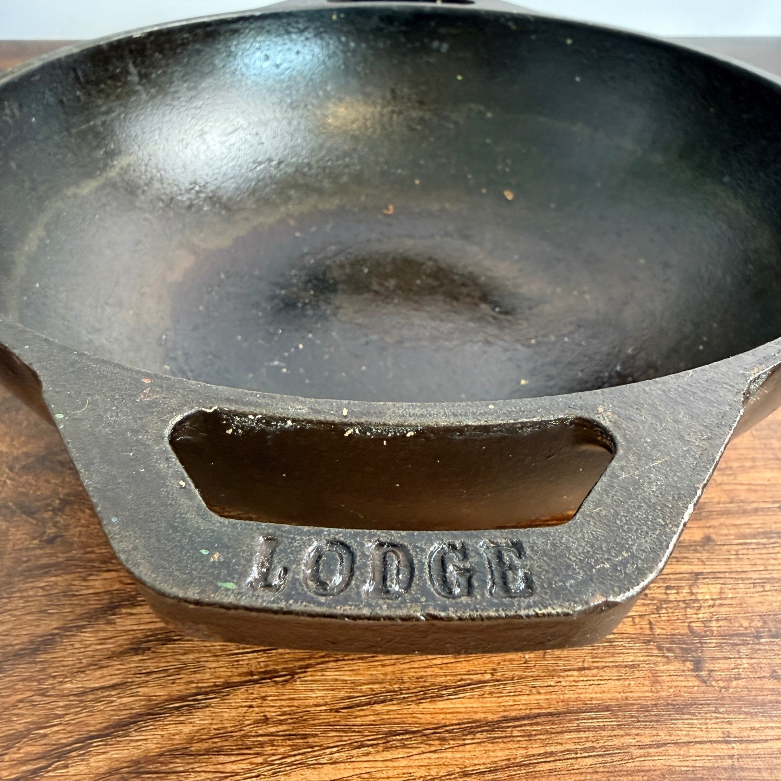 Vintage Lodge 9MW Cast Iron Mini Wok Double Handle USA Seasoned 9 Inch