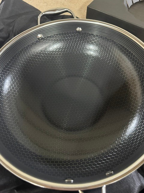 HexClad Hybrid 7-Piece Cookware Fry Pan Set 8” 10” 12” Inch W/ Lids & 12” Wok