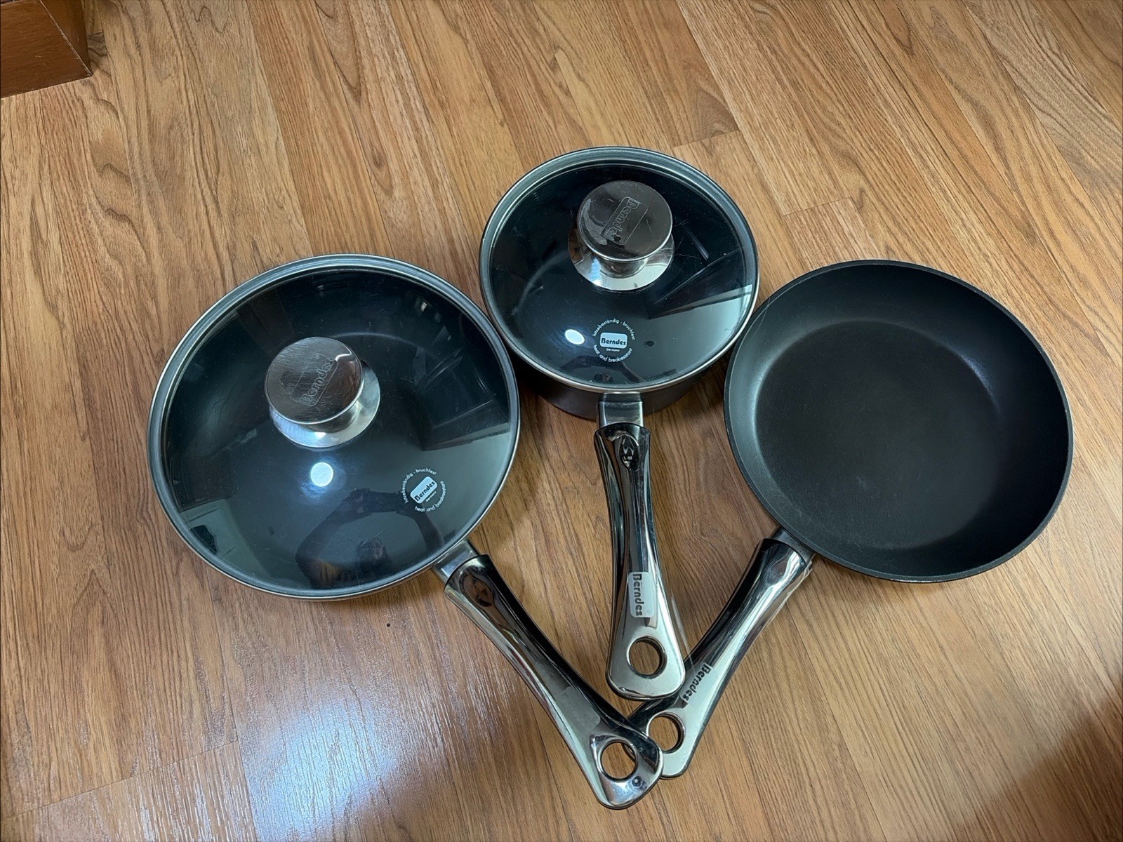 Berndes Nonstick Cookware Set. Fry Pan And Two Sauce Pans With Lids.