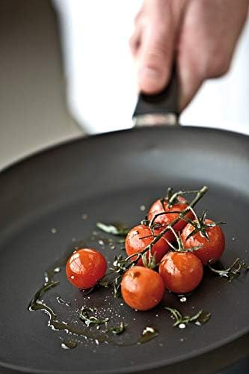 Versatile 8″ Nonstick Fry Pan for Effortless Cooking and Easy Cleanup