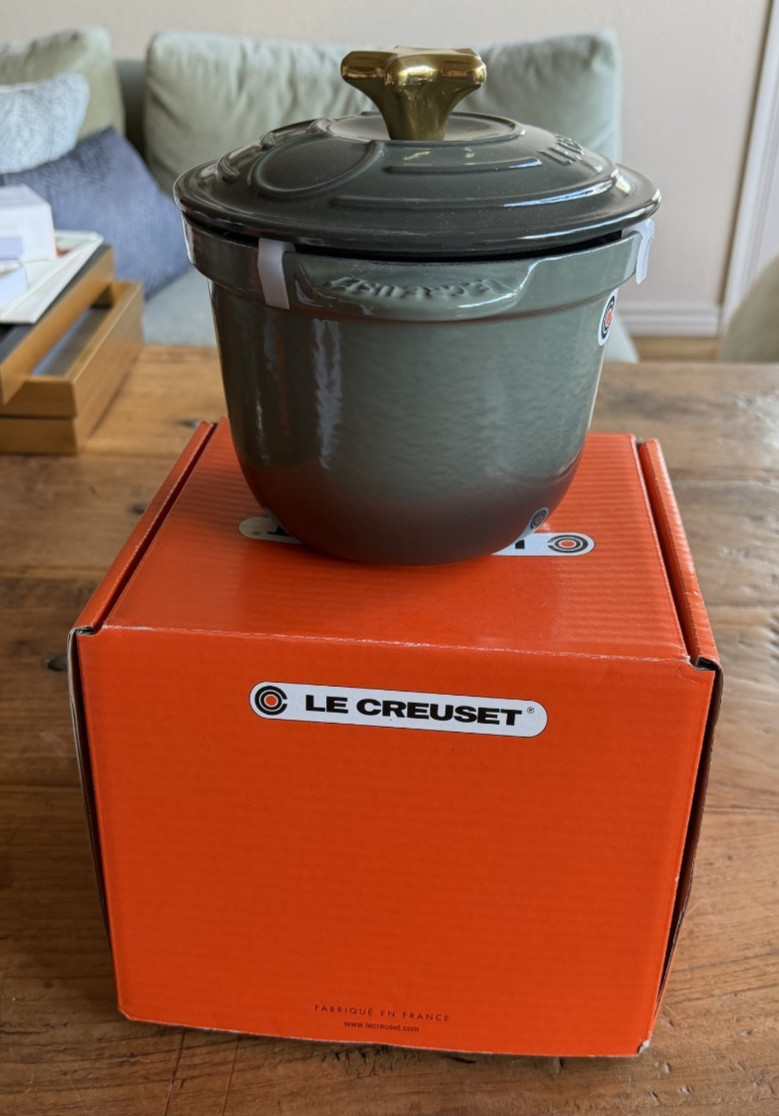 Le Creuset Disney Fantasia Cocotte Every Rice Pot 18 cm Thyme Star Gold Knob NEW
