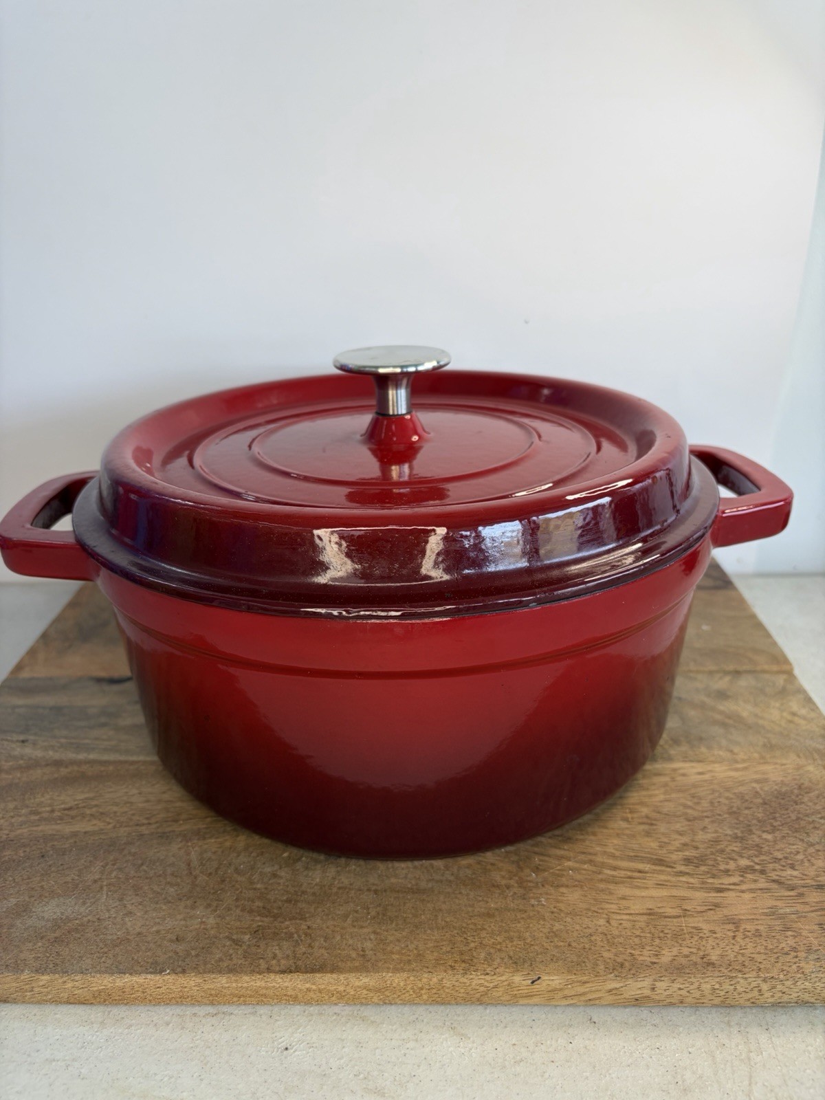 Bare Non-enameled Cast Iron Dutch Oven Red Heavy Self-Basting Spiked Lid Mint