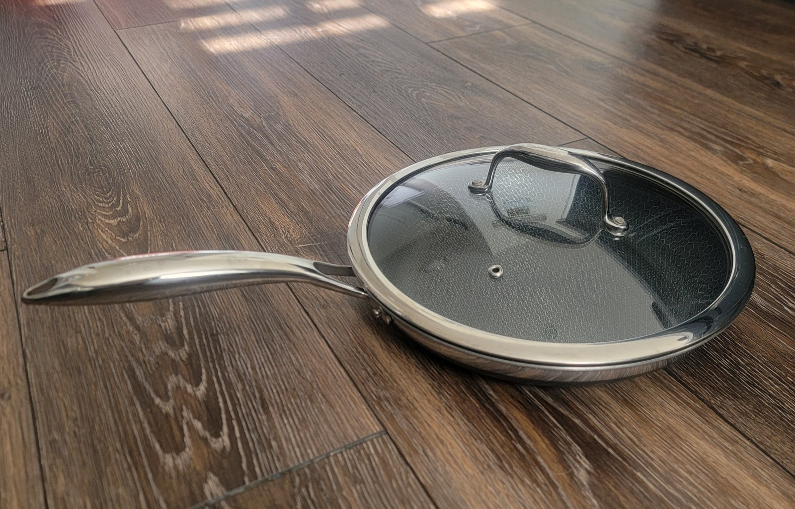 HexClad 10″ FRYING PAN with lid