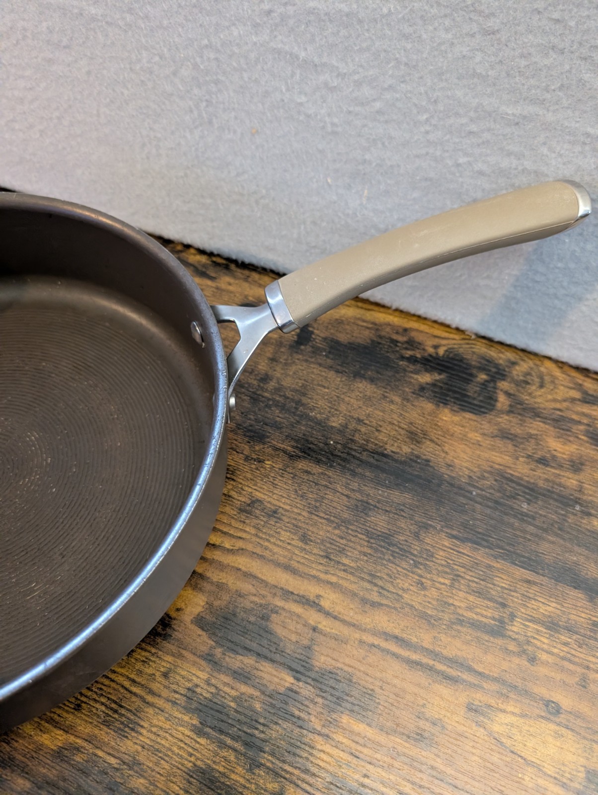 Circulon Premier Professional 5qt/4.7L 3” Tall Frying Pan & Glass Lid 2 Handles