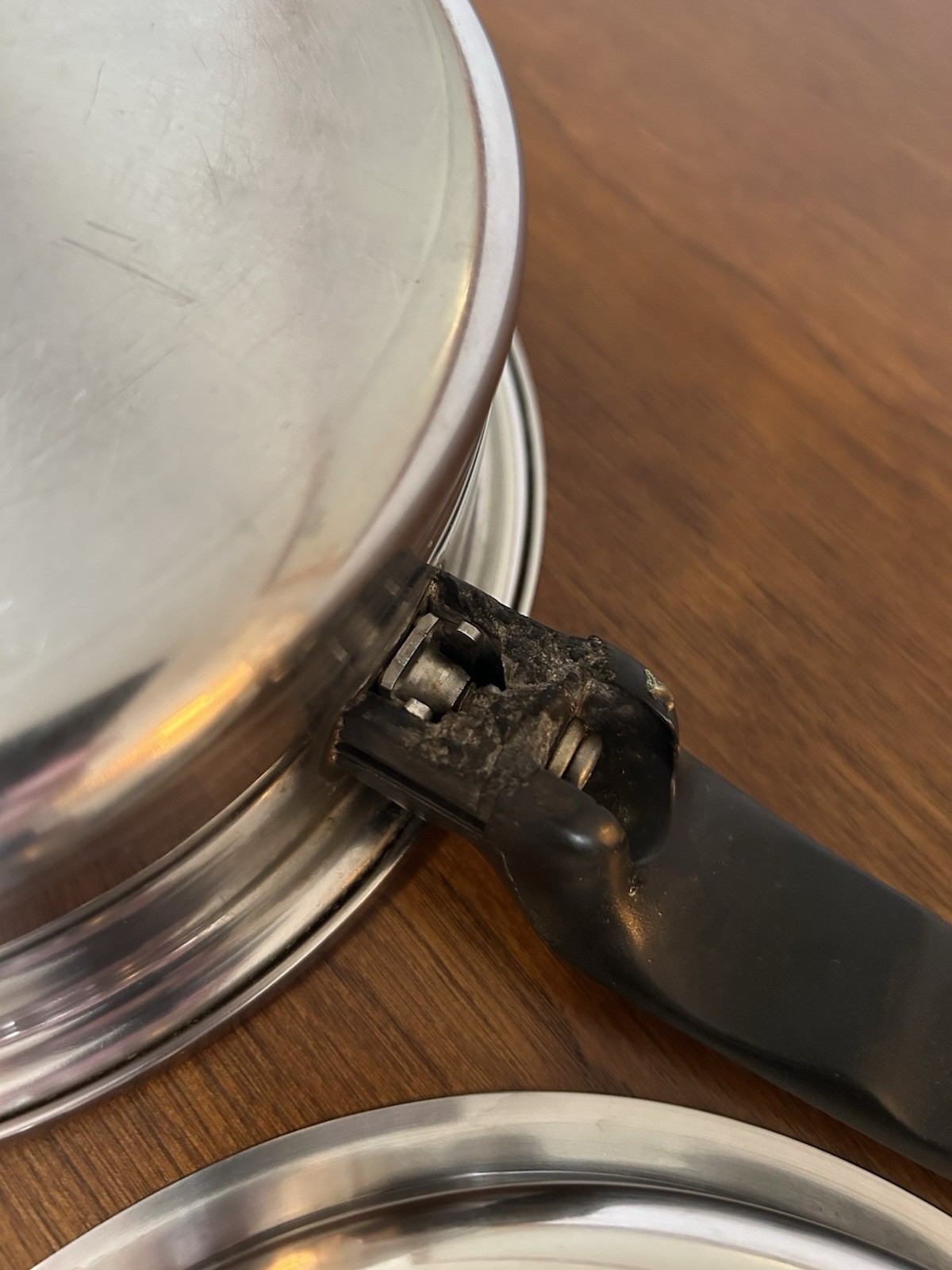 VTG Lifetime 6 Ply Stainless Steel Sauce Pan W/ Lid 1-1/2 Qt 8.5″ T304 CC USA