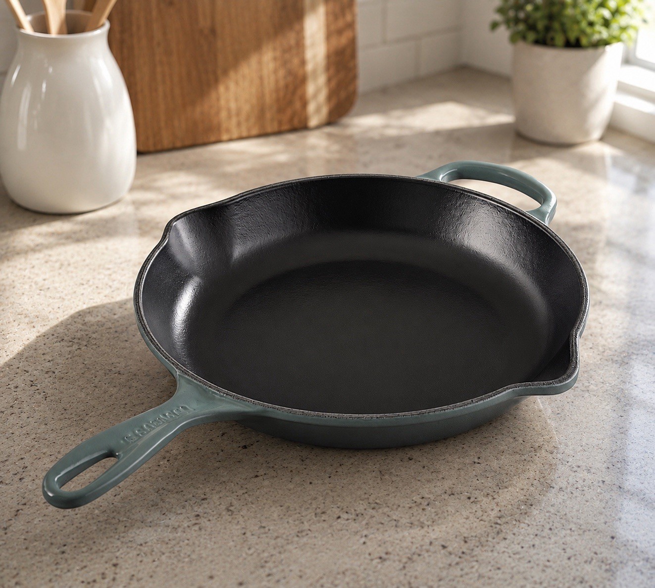 New Le Creuset Signature Ocean Green 10.25″ Enameled Cast Iron Skillet Pan Fry