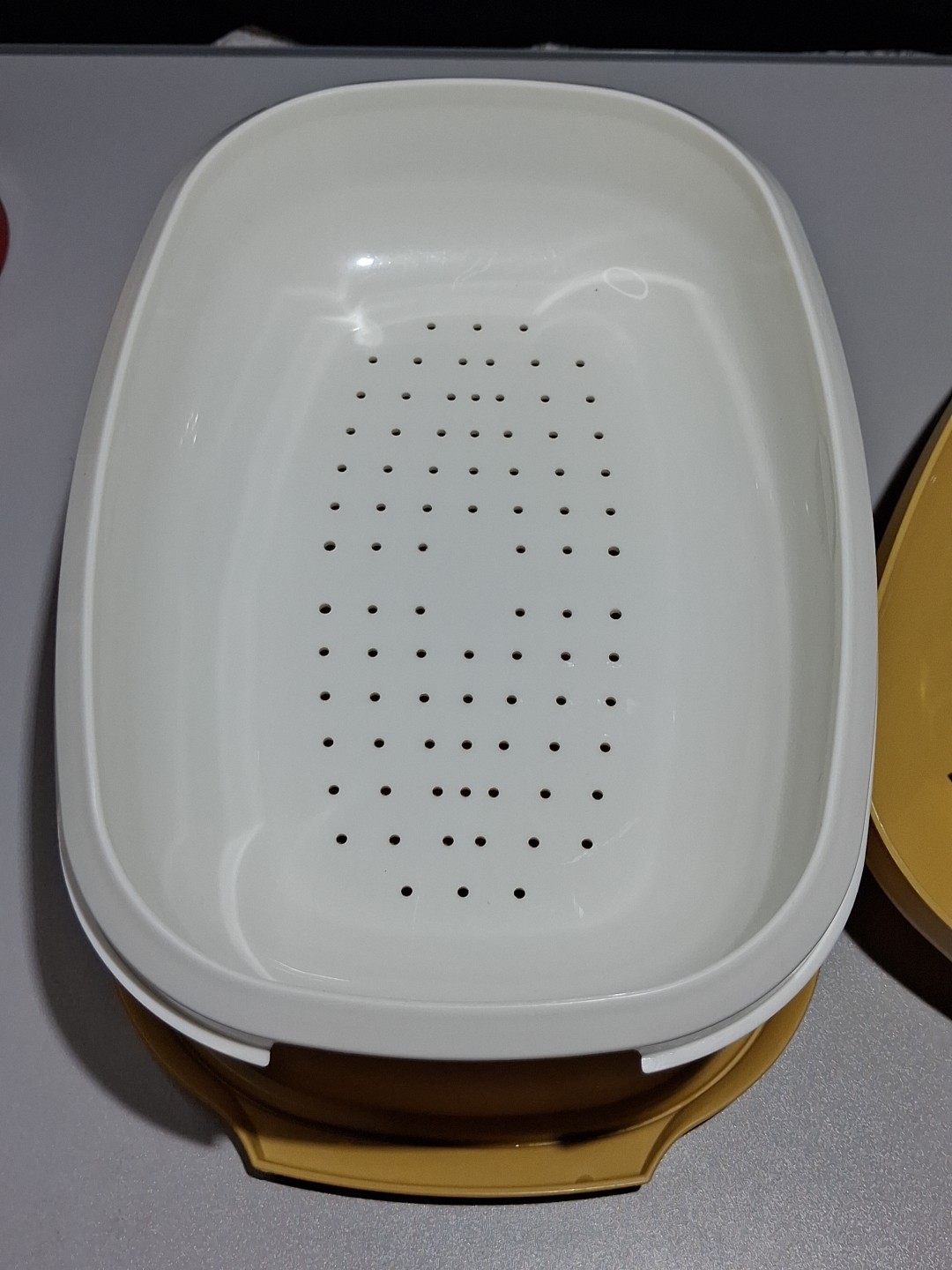 VTG Tupperware 1273-3 Vegetable-Rice Steamer 4 Piece Set Harvest Gold W/divider.