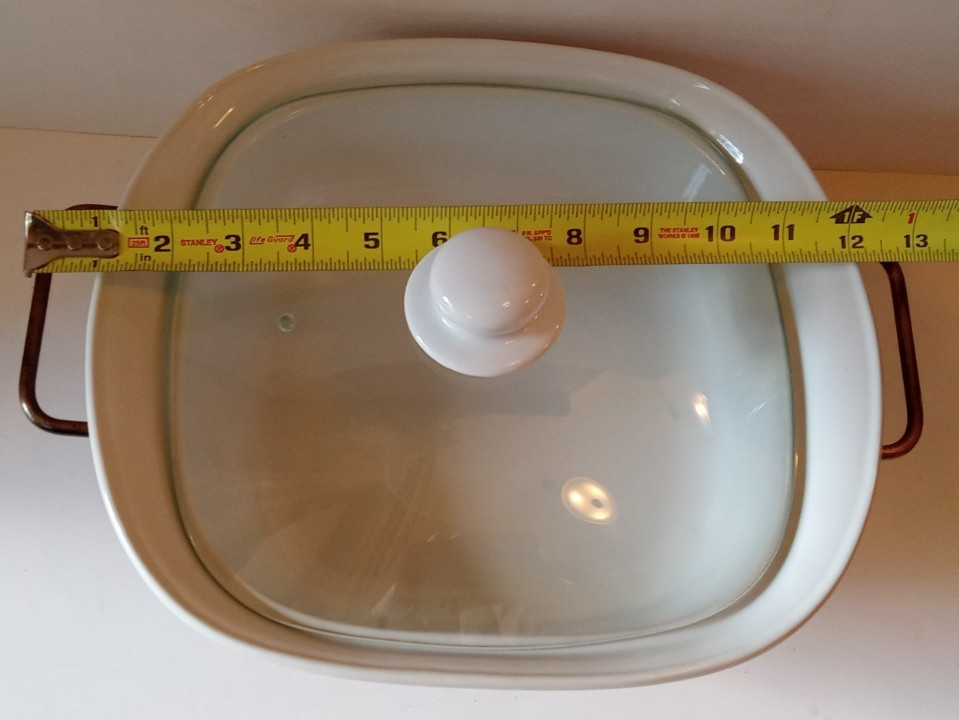 Circleware Kitchen Buffet 2.5 Quart Covered Casserole Dish w/ Warming Rack NIB