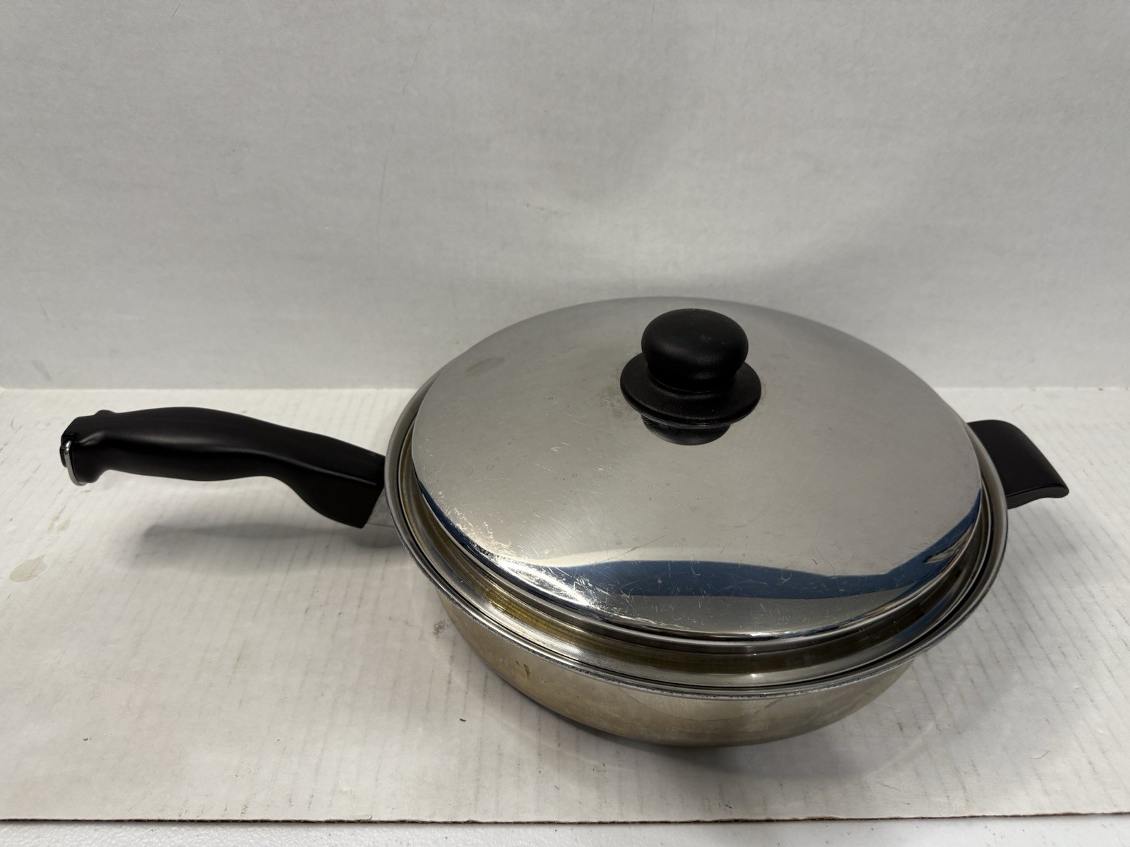 CUTCO 5 Ply Aluminum Core 11.5” Fry Pan With Lid Made In USA