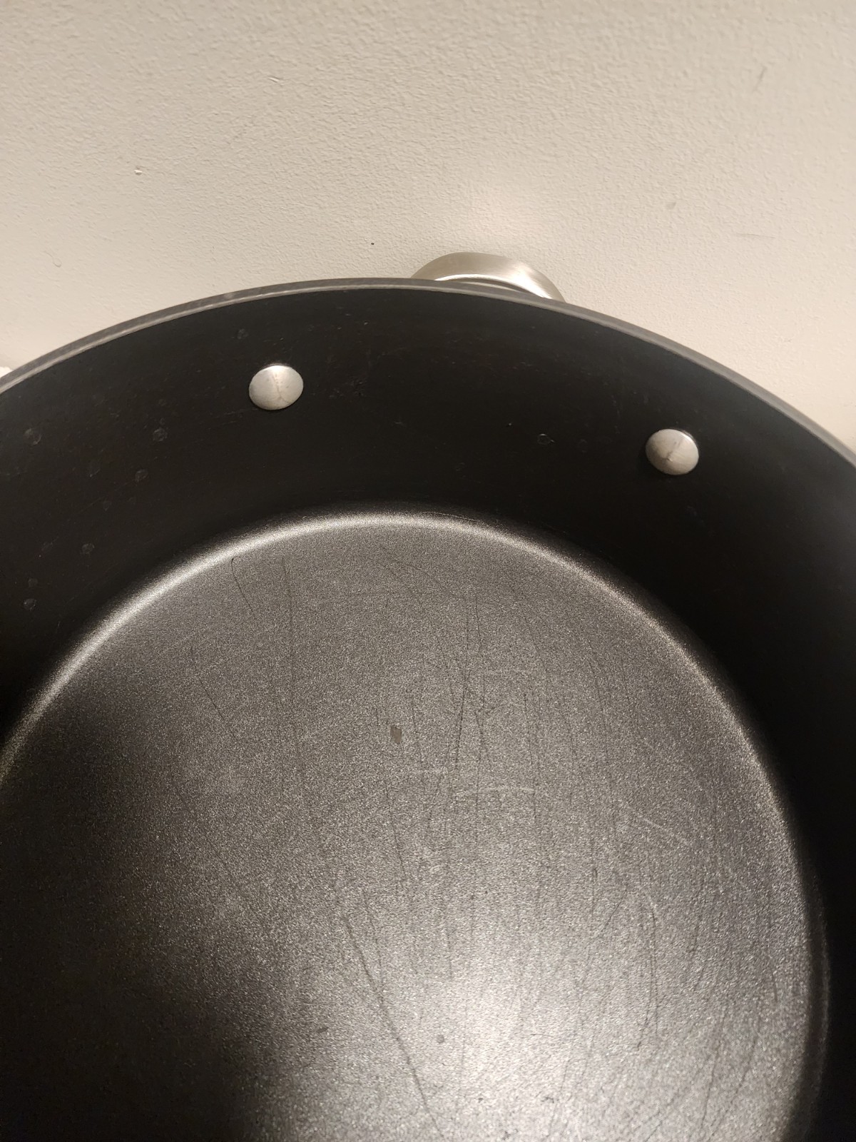 Calphalon Contemporary 5 Quart Hard Anodized NonStick Pan 8785 Ohio