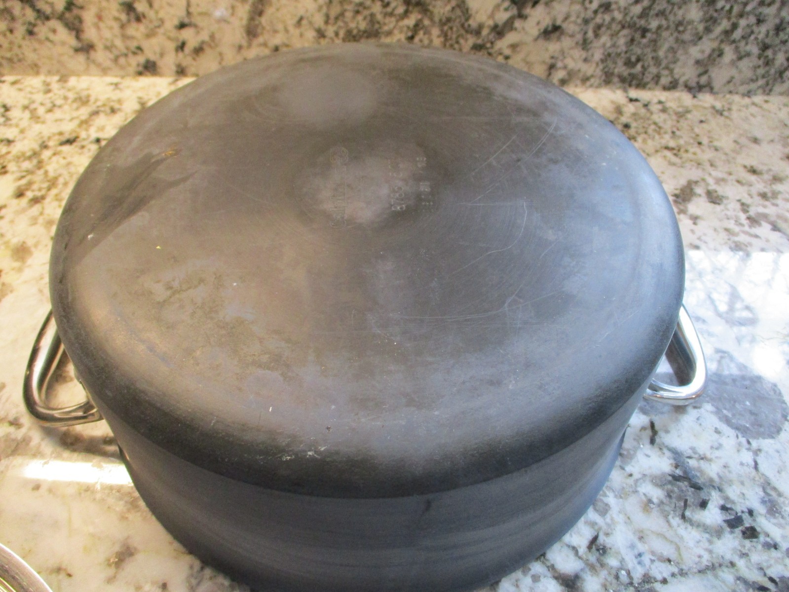 Great Calphalon #8785 5 Quart Stock Pot with Lid Hard Andonized Non Stick