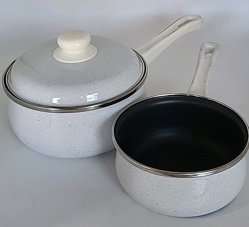 Encore Brand, white/gray, 1qt No Lid & 2 Qt W/lid Made in Spain Non Stick