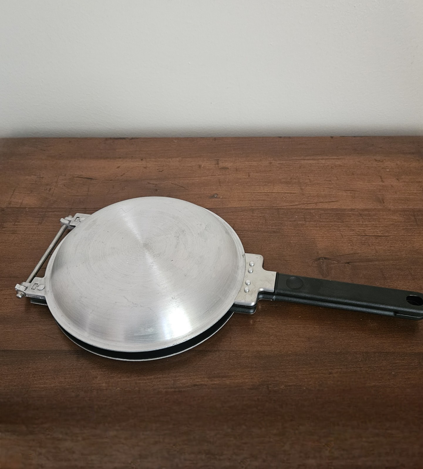 Vintage “The Perfect Pancake” Maker Flip Pan 7.5″ – Non Stick, Eggs Omelet