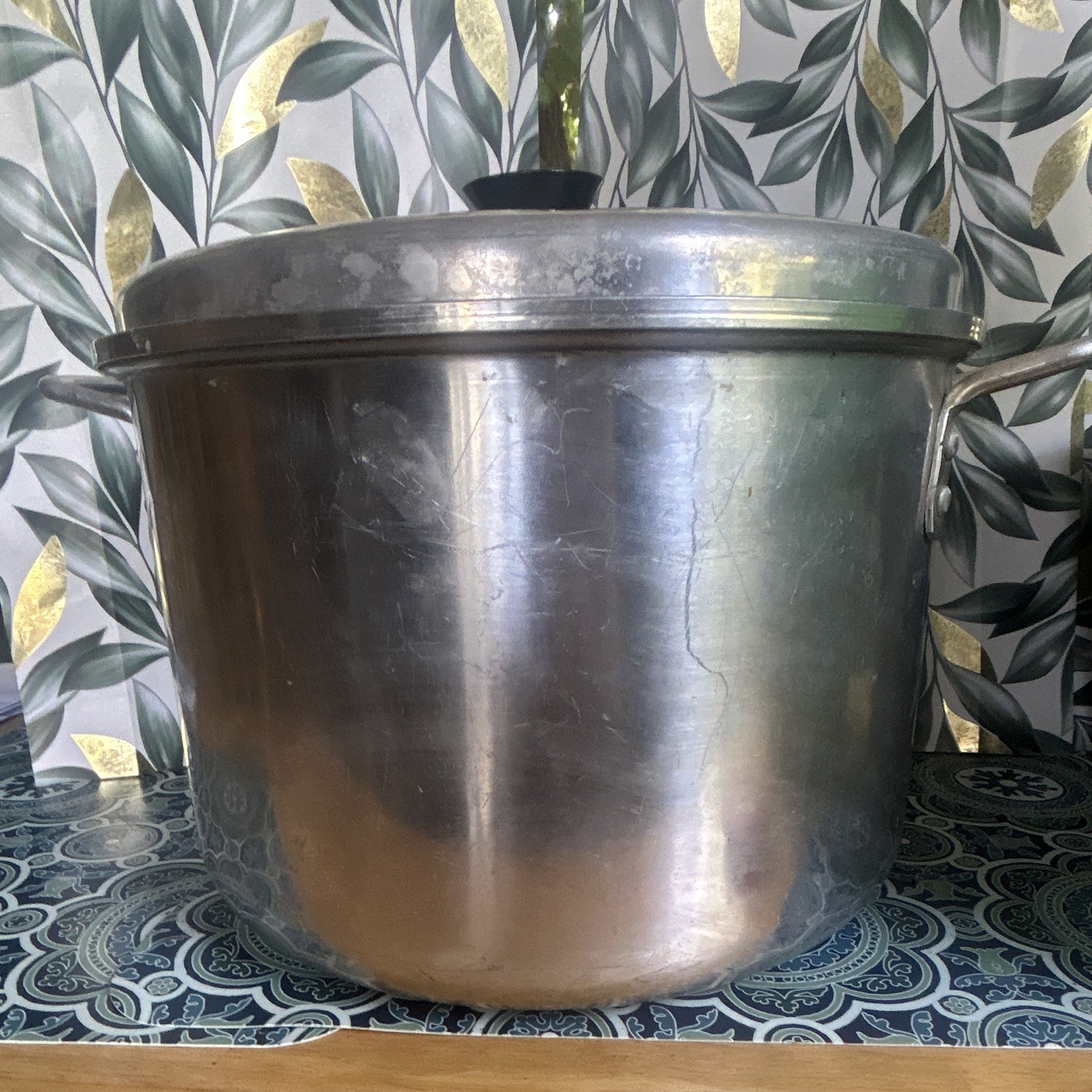 Vintage Aluminum 8 qt Stockpot w/ Lid Double Handles – 9” high, 10 3/4” inside