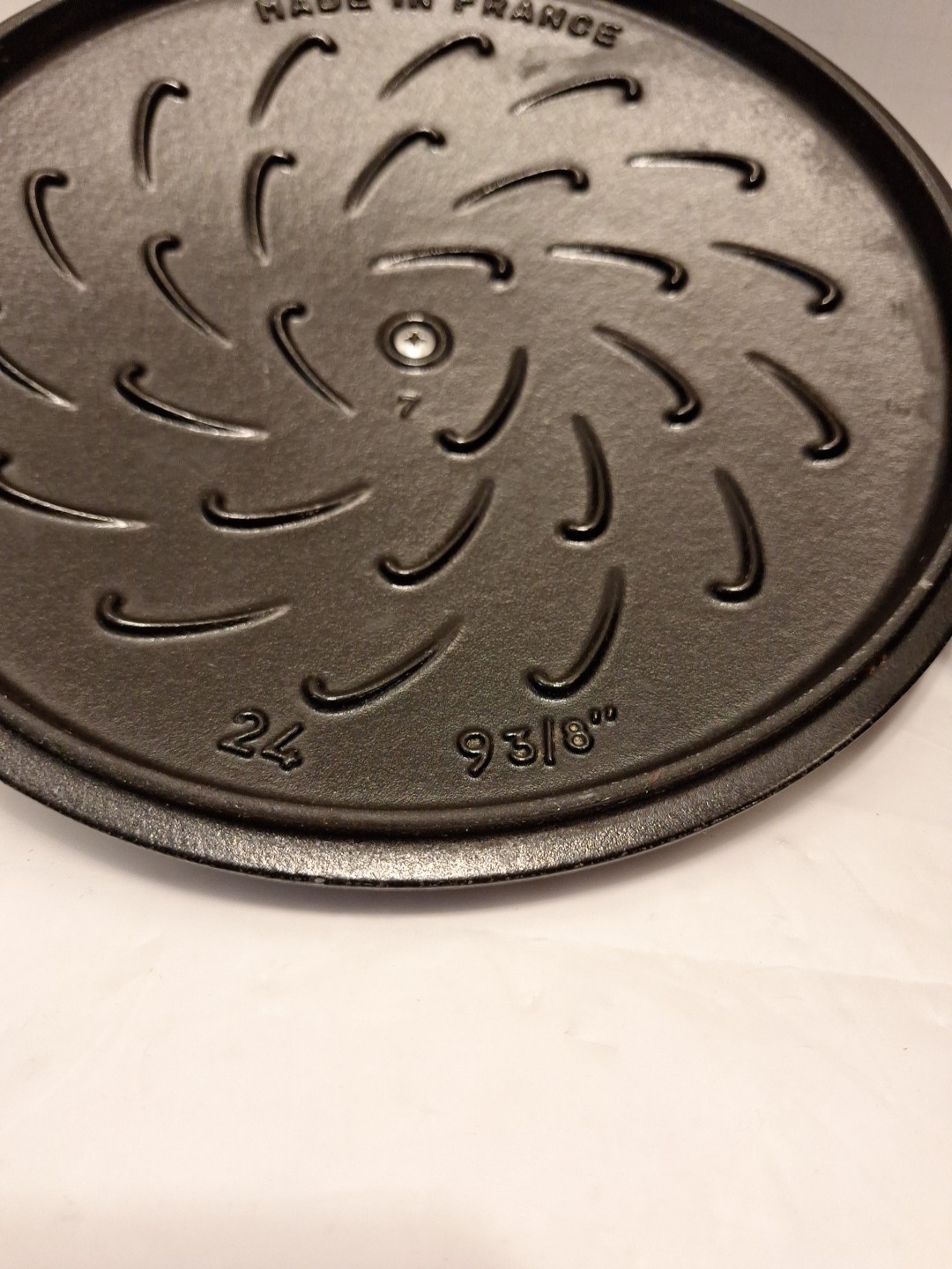 STAUB 24cm/3.75-Qt Essential French Oven Matte Black France Read Desc See Pics