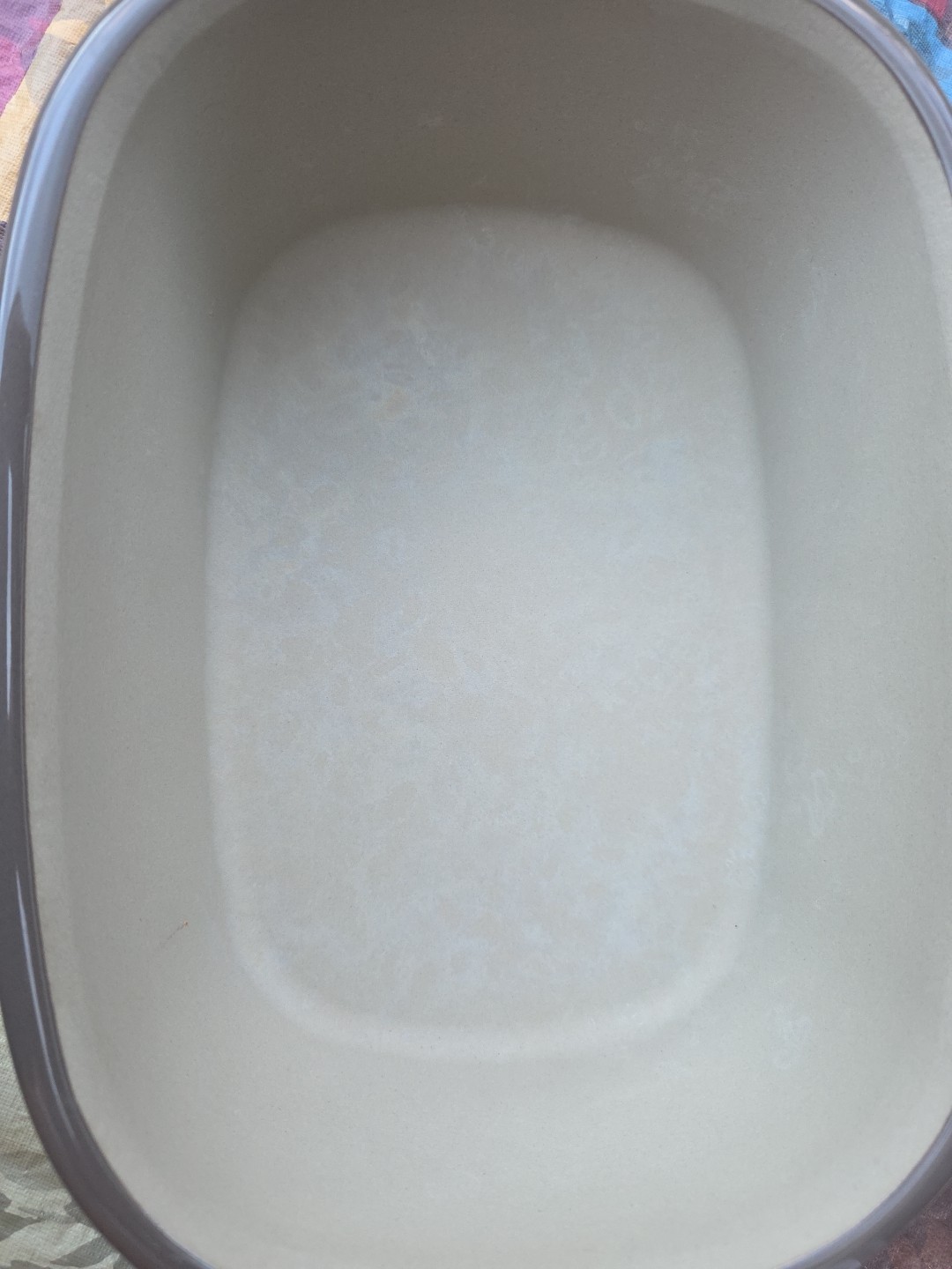 Pampered Chef USA 3.1Qt/3L Taupe Grey Lidded Baker Roaster Dutch Oven Stoneware