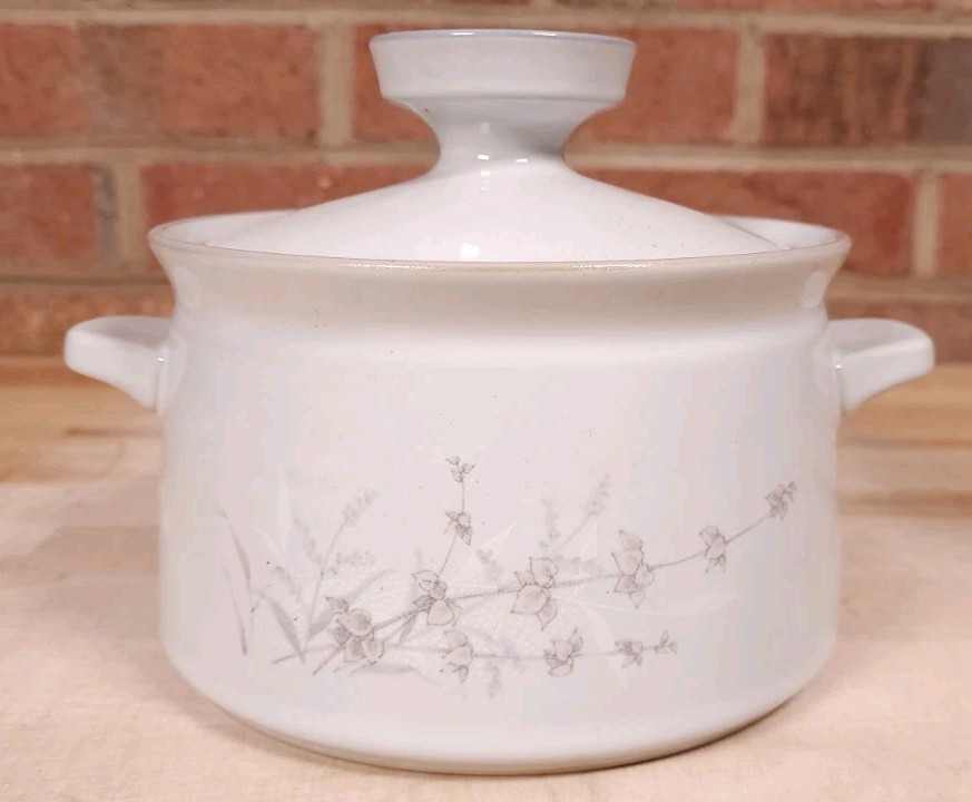Noritake Woodstock Stoneware 8354 Bean Pot 8 X 6 Inch