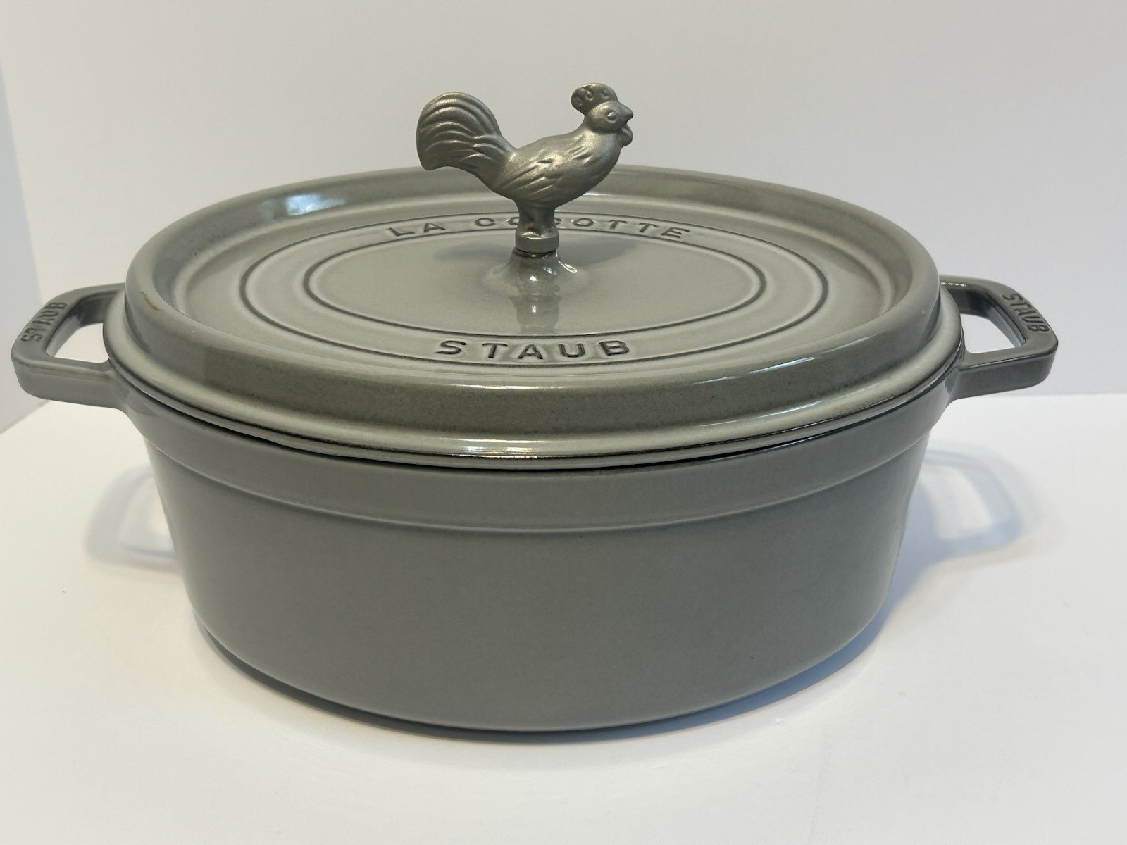 Staub La Cocotte #31 Oval Dutch Oven Enamel Cast Iron 5.75 Qt. France
