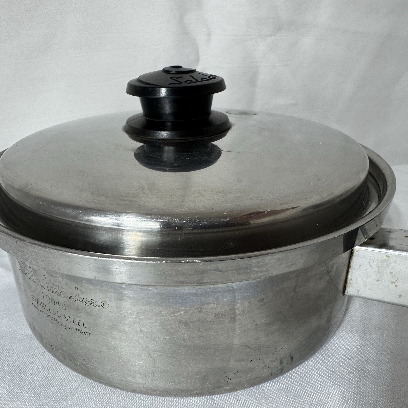 Saladmaster T304S Stainless Steel Sauce Pan Pot 1.5 Qt. w/ Vapor Vent Lid
