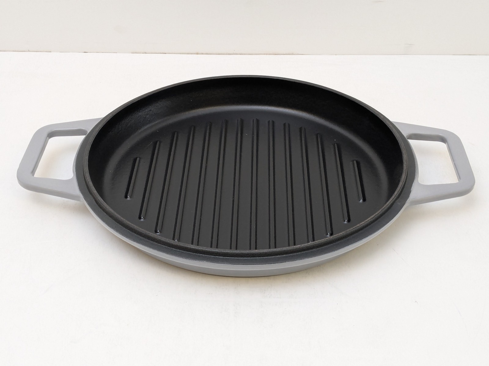 2-in-1 Dutch Oven Enameled Cast-Iron Dutch Oven Gray