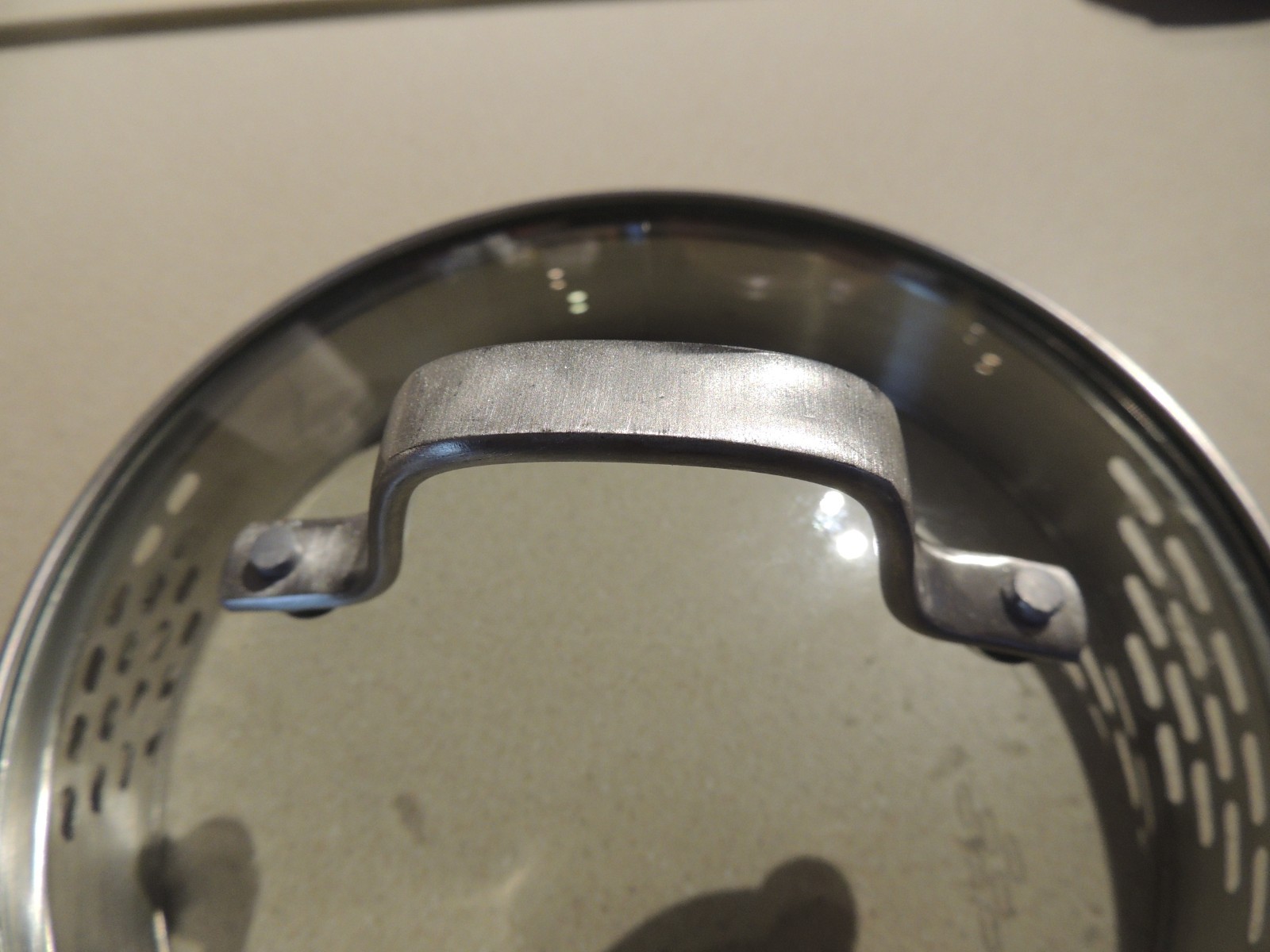 2x Calphalon STRAINER Saucepan lids. Pan diameter 5-1/4″ and 6-1/4″, unused.