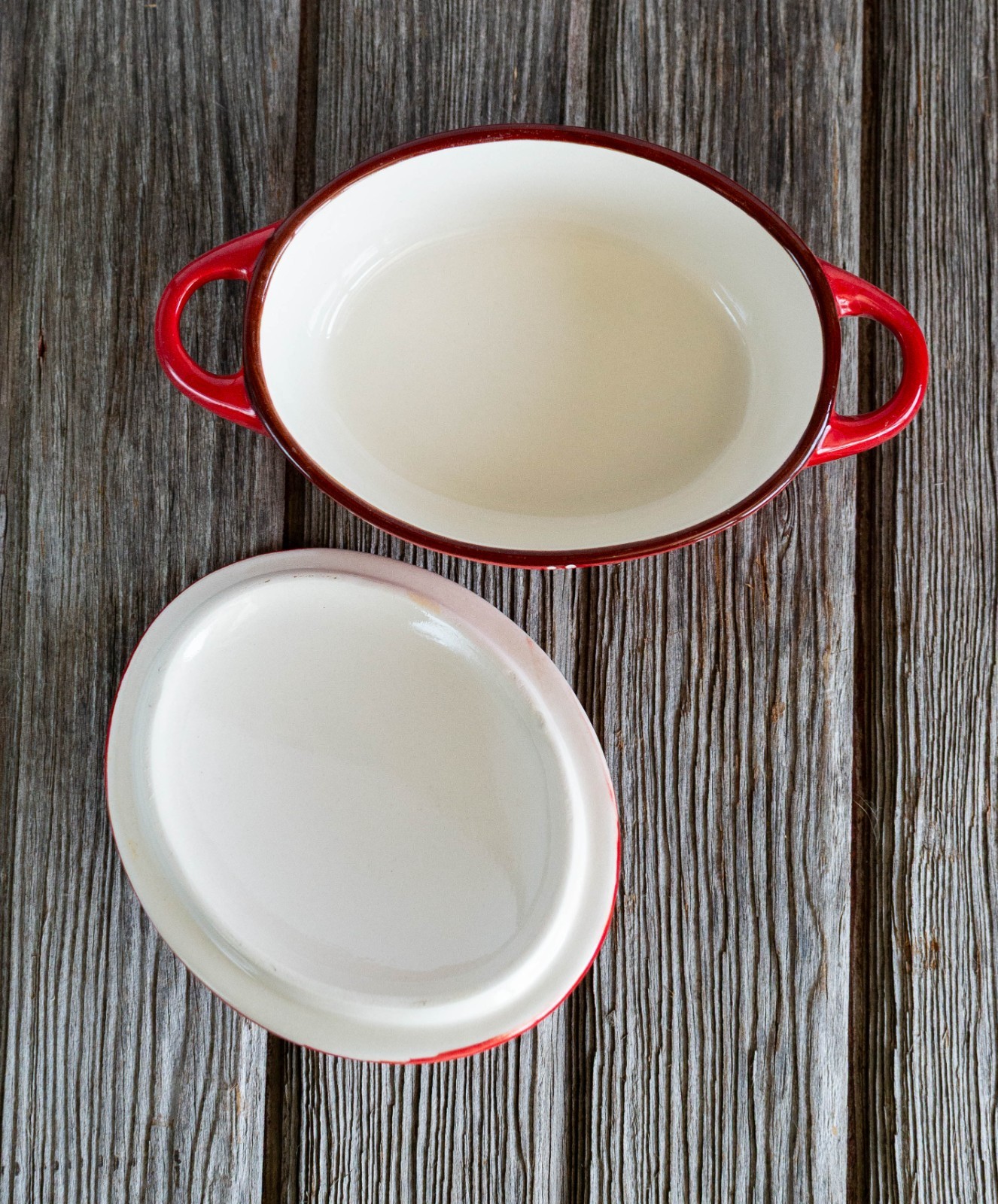 Sterling Home Red & White Oval Mini Ceramic Casserole Dish with Lid Unused