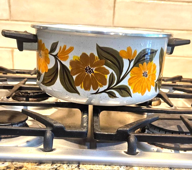Vintage 70″s MJP Capri Enamelware Pot Orange Daisy Floral MCM Spain No Lid