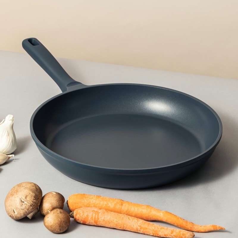 Non-Stick Fry Pan 12 Inch Diecast Cookware Oven Safe Heat Distribution