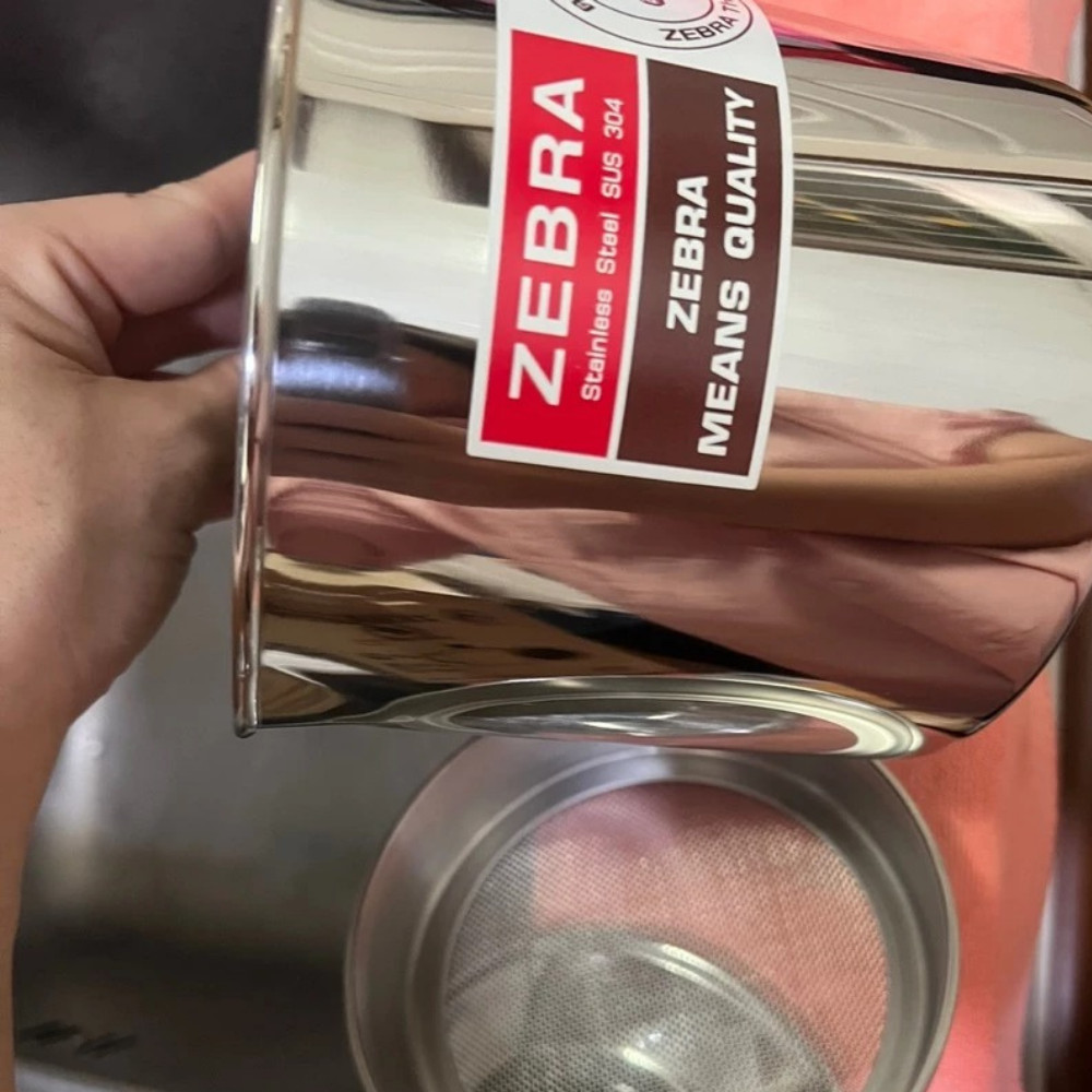 Zebra Thai Stainless Steel Oil Filter Pot With Spout Kitchen Tool 1 Liter