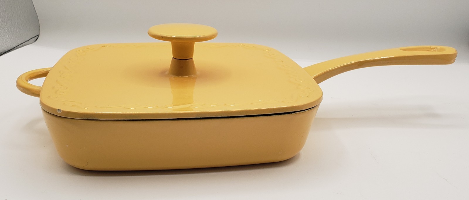 Technique Enamel Cast Iron 8″ Square Skillet Fry Pan with Lid Bright Yellow VGC