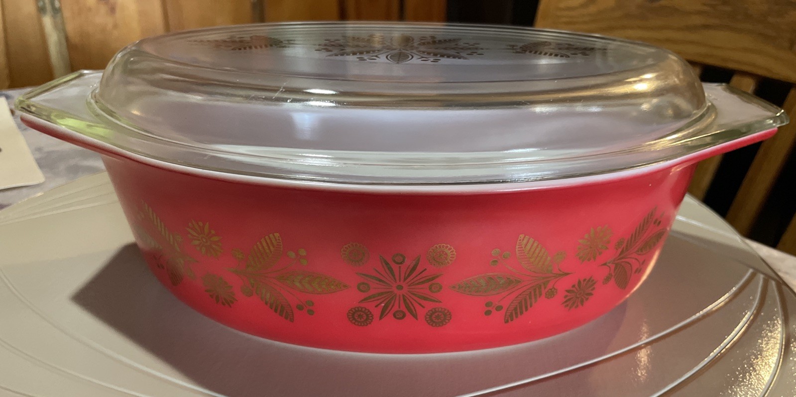 Vintage Pyrex Golden Poinsettia 045 2.5 Qt Oval Casserole Dish with Lid 945C