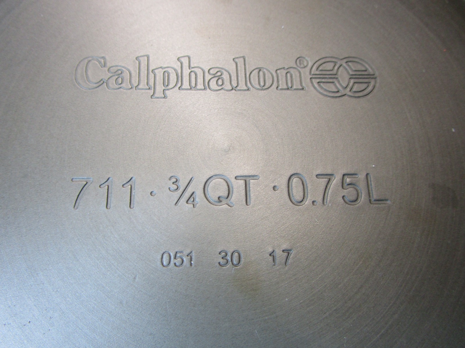 CALPHALON 711 Commercial Perfect Pour Sauce Butter Pan 3/4 qt Anodized Aluminum