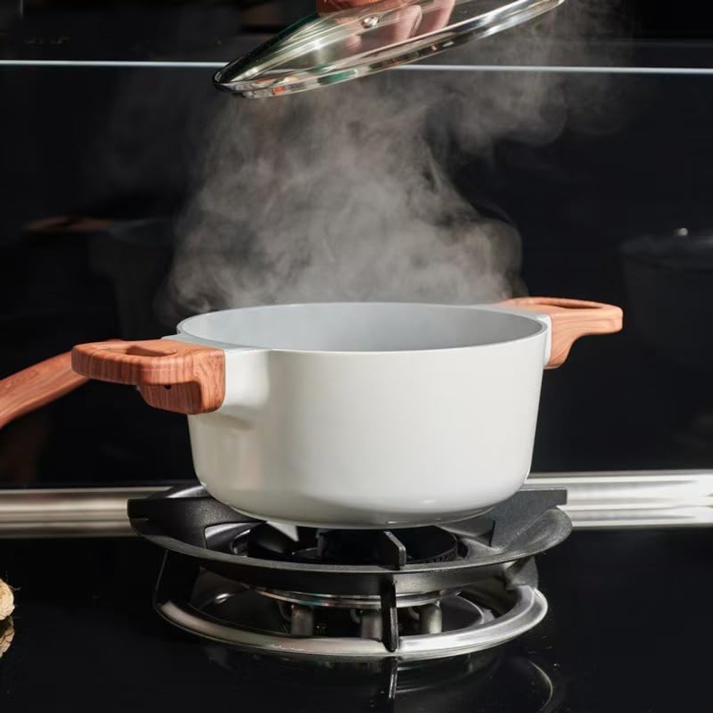 Nonstick Stock Pot with Lid, 2.5 Quarts, White, Saucepans, Soup Pot, Casserole