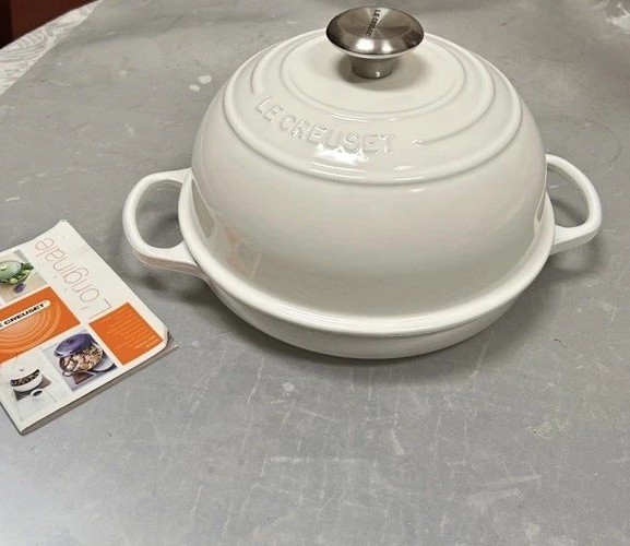 NEW Le Creuset 1.75 Qt Bread Oven Round White Cast Iron Signature Baker France