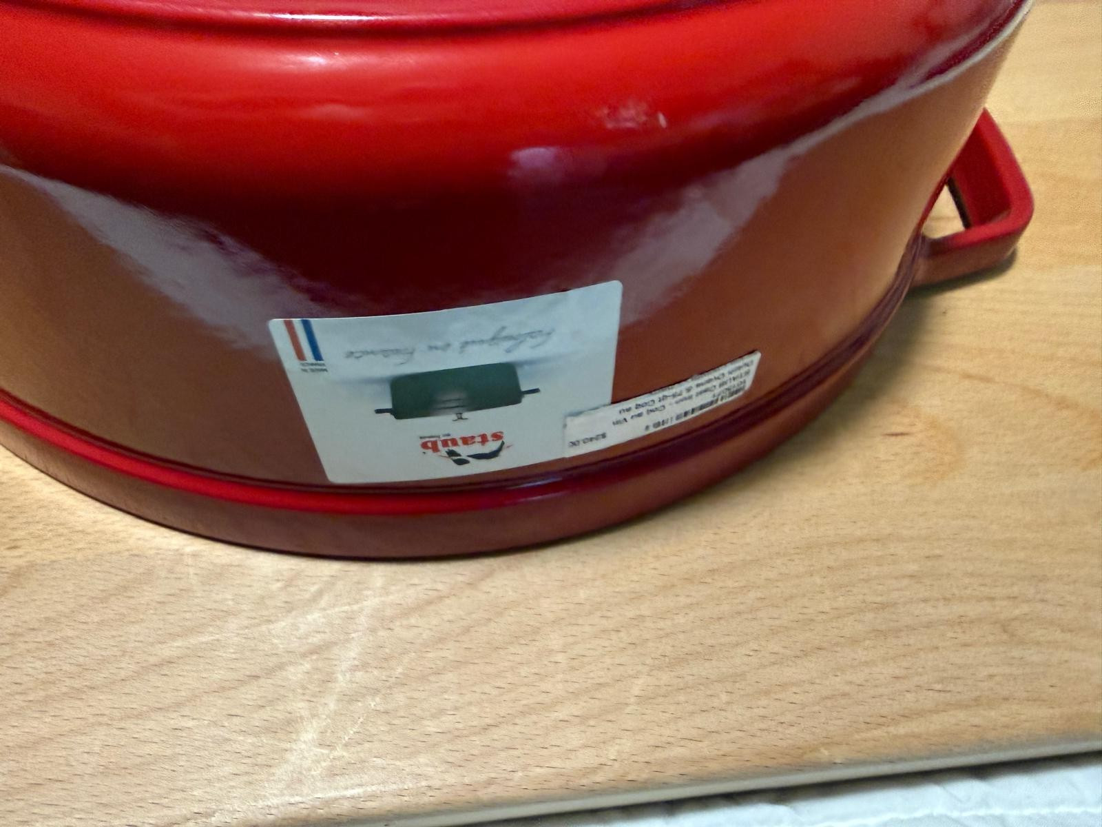 Staub Cast Iron 5.75 qt, Oval, Coq Au Vin Dutch Oven, Cherry