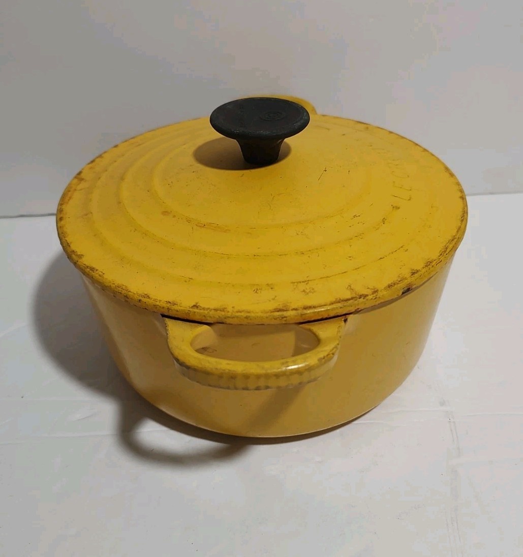 Le Creuset Round Yellow Cast Iron Casserole Dish Pot Dutch Oven 18cm Diameter