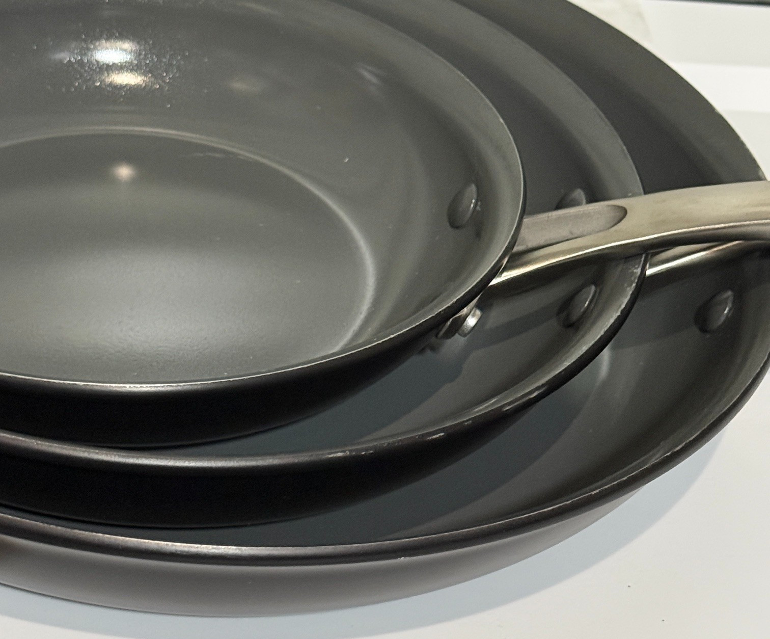 Tramontina 12 Piece Ceramic Non-Stick Pots Pans Cookware Set 2 Utensils Display