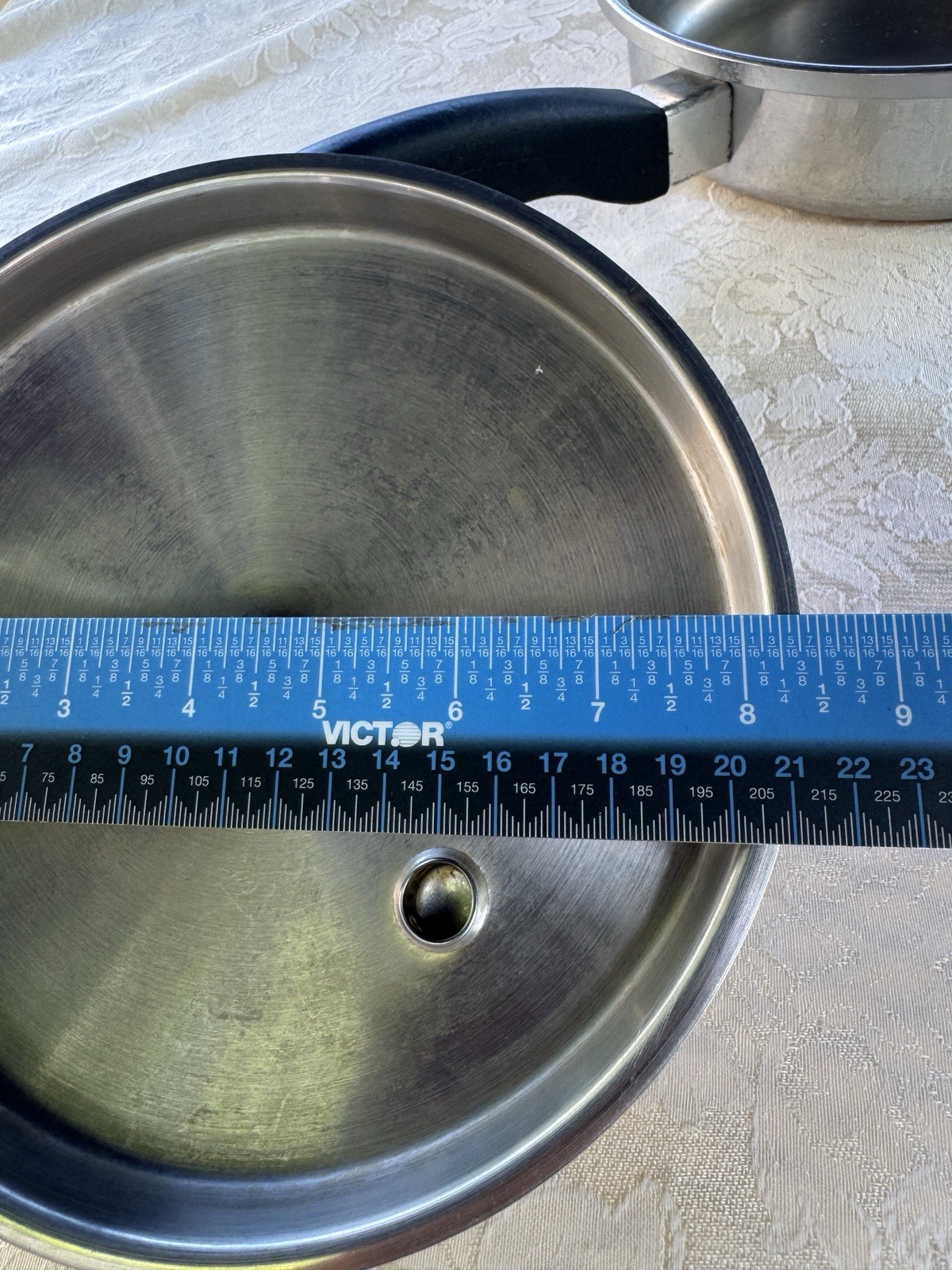 Saladmaster Stainless Steel 18-8 Tri-Clad 9 Inch Skillet with Vapo-Seal Lid